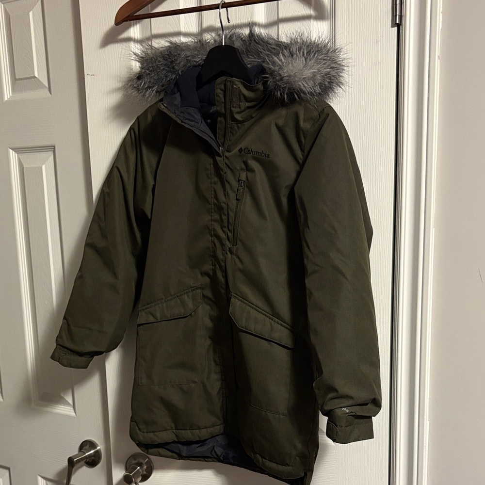 Columbia Forest Green Jacket with Faux Fur Trim